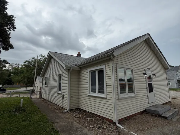 1412 N Harris Ave, Champaign, IL 61820