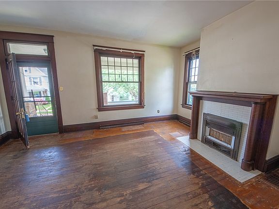 3rd image of 129 Wallula Ave