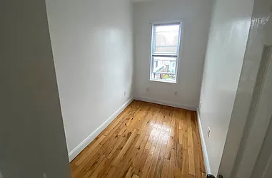 Rented by JB Mac Real Estate Inc.