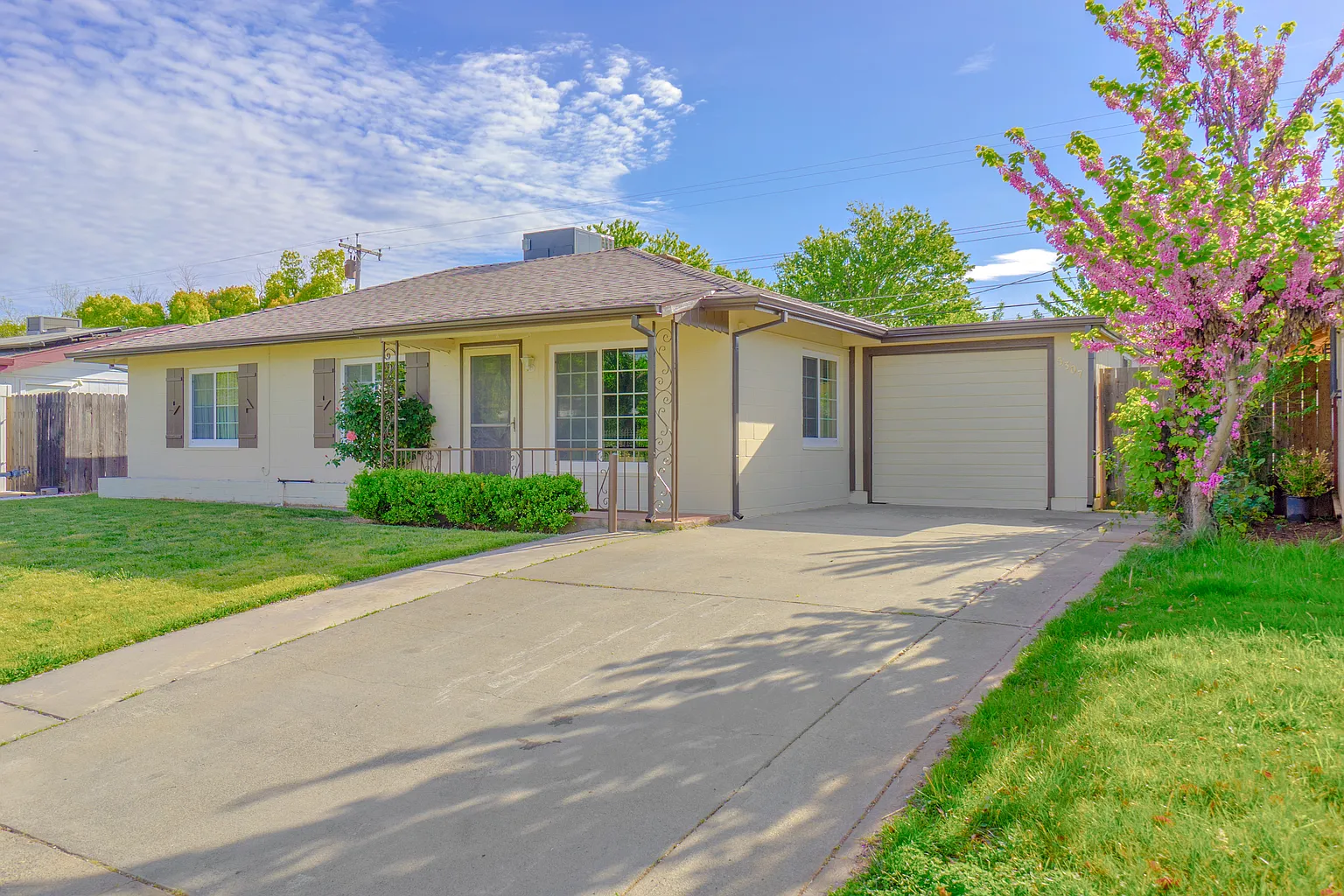 5307 Cabrillo Way photo 1
