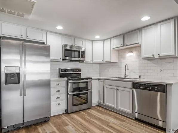1697 S Cole Street #B5, Lakewood, CO 80228