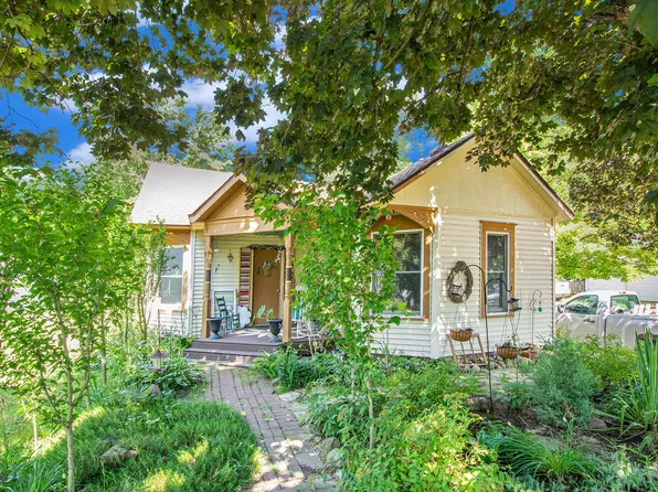 141 Sherman St, Brooklyn, MI 49230