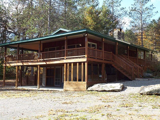 1st image of 208 Palomino Ln