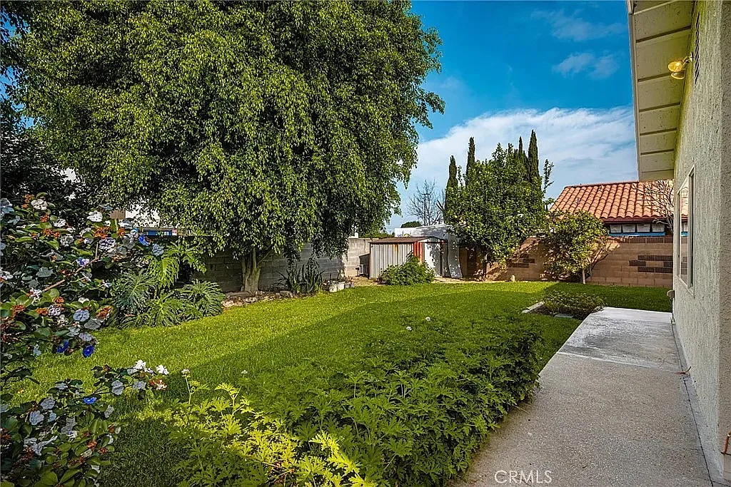 4 bed, 2091 sqft, $1,300 — Photo 4