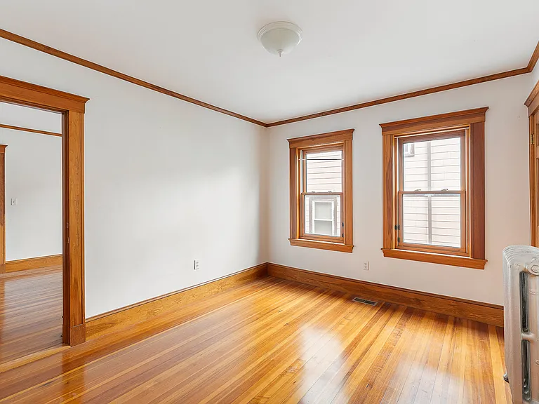 29-31 Chatham St #1 — Photo 9