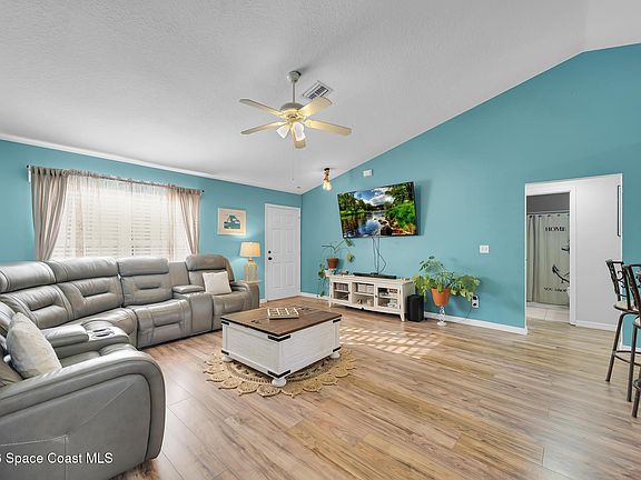 4th image of 8016 106th Ave