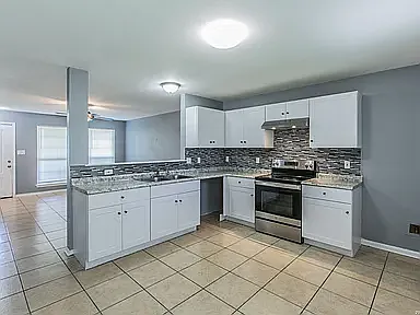 5835 Midcrown Dr — Photo 15