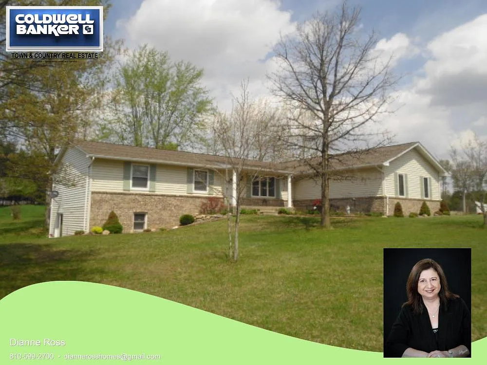 2420 Eason photo 1