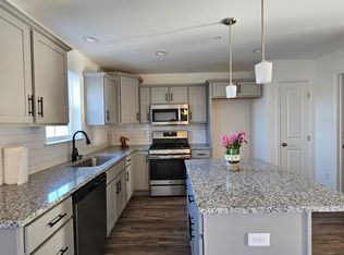 124 Copperleaf Dr, Mechanicsburg, PA 17050