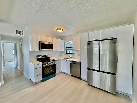 4th image of 5656 Maypop Road