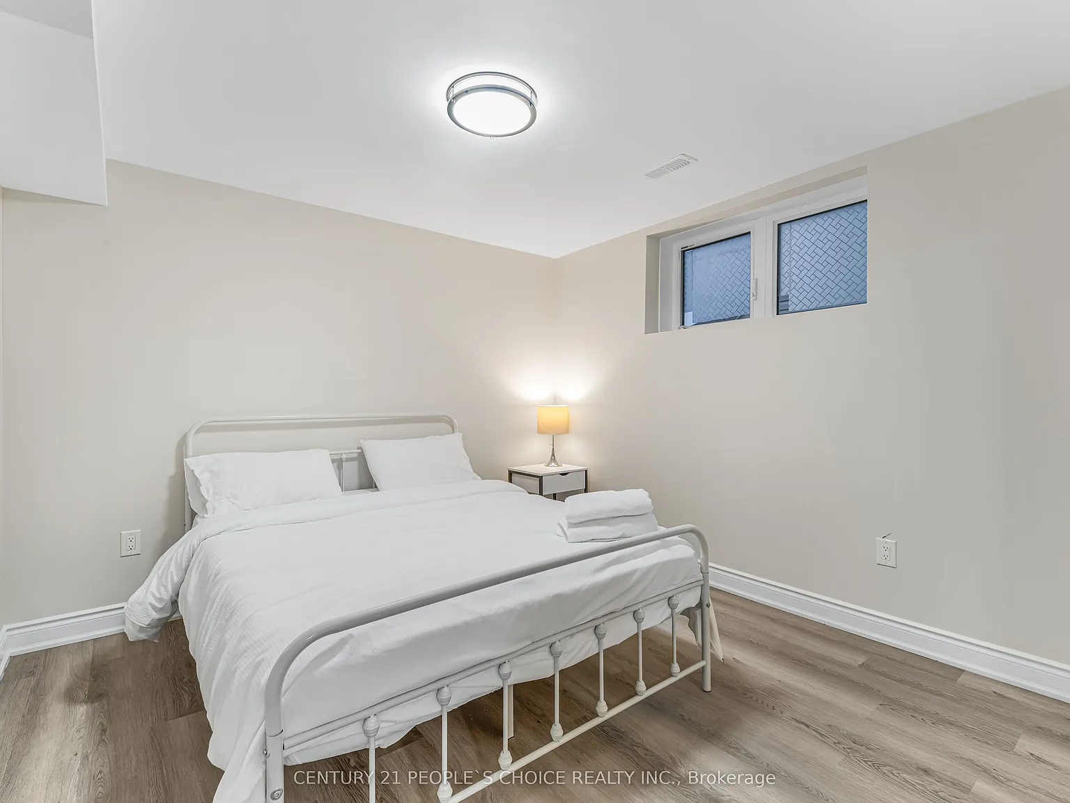 2 bed, $1,650 — Photo 4