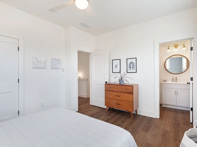 1210 Zebrawood Ct SE — Photo 26