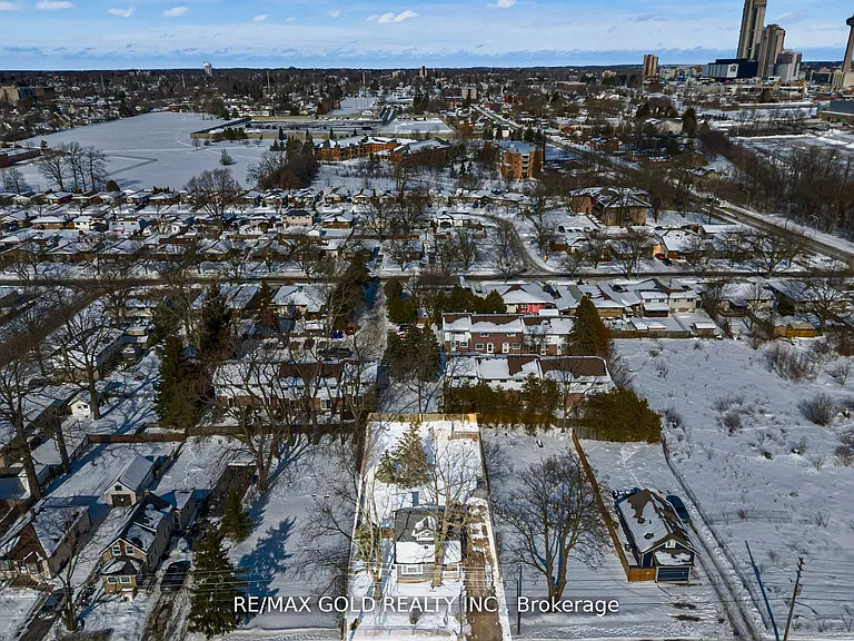 5853 McLeod Rd — Photo 2