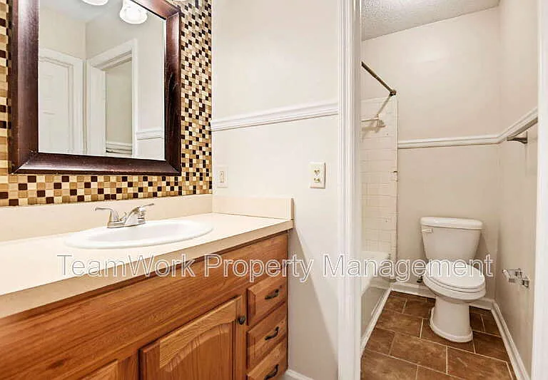 4467 Donwood Cir — Photo 22