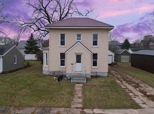 213 S Guilford St, Sumner, IA 50674
