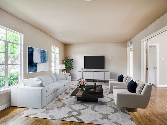 4th image of 242 Antrim Dr