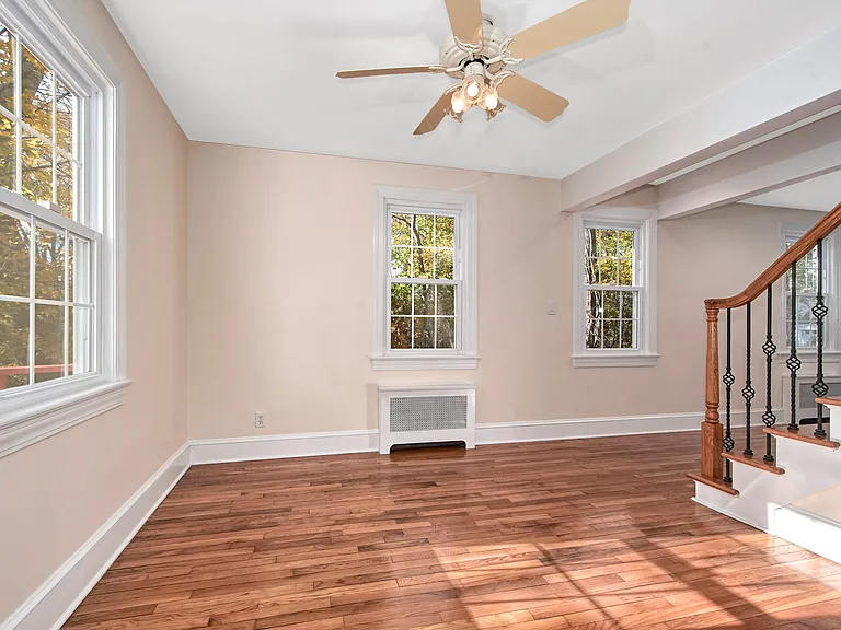 17 Haven Ave — Photo 11