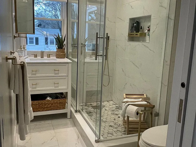Secondary Bath