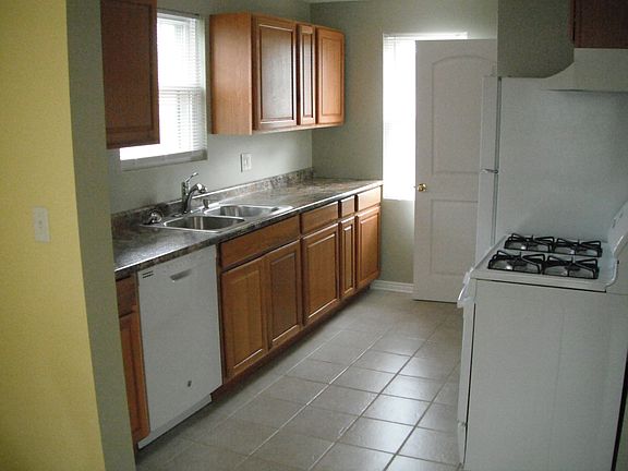 5th image of 341 E Palmer Ave
