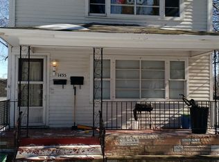 1435 S High Ave, Freeport, IL 61032