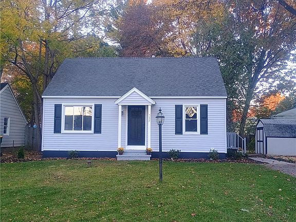 2nd image of 705 Palmer Dr