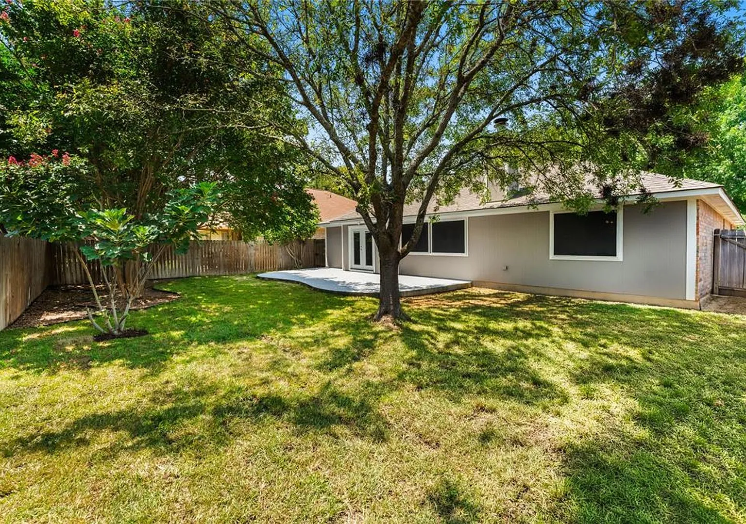 One Story - 4 Bedroom Home in Round Rock! — Photo 3