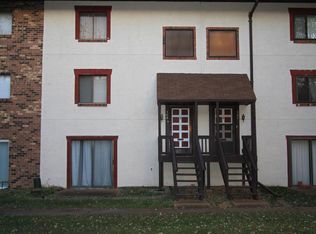306 Carmel Woods Dr UNIT 306, Ballwin, MO 63021