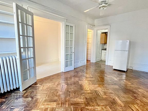 2nd image of 247 W 76th St Suite 10
