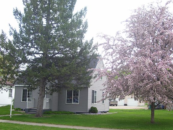 3rd image of 432 Stephens Ave