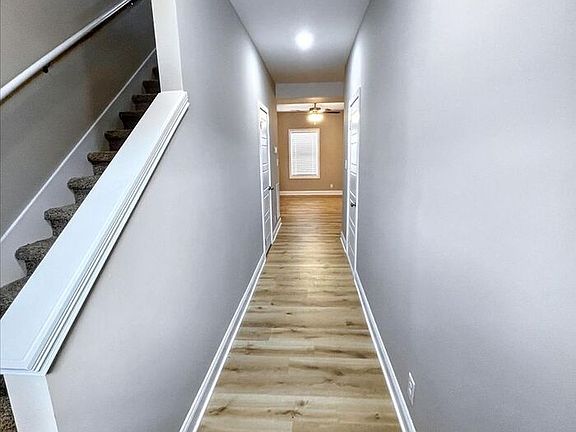 3rd image of 3385 Polly Dr Unit 9