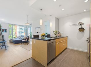 2528 Maple St #403, Vancouver, BC V6J 0B5