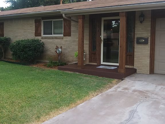 3rd image of 506 Bowie St