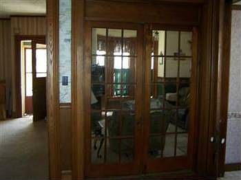 4th image of 225 N Main St