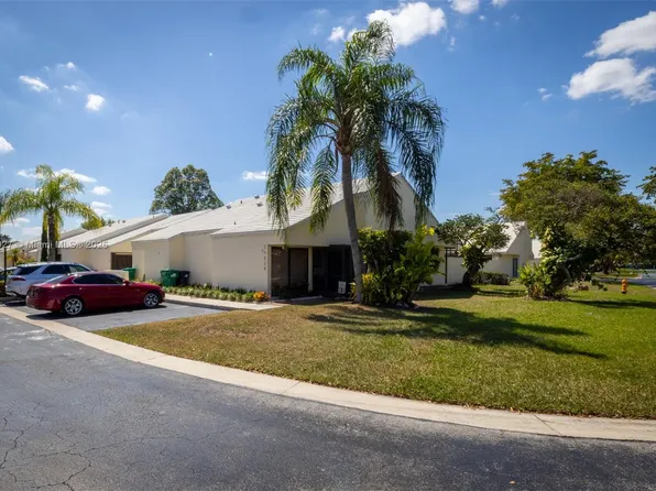 14806 SW 124th Pl, Miami, FL 33186