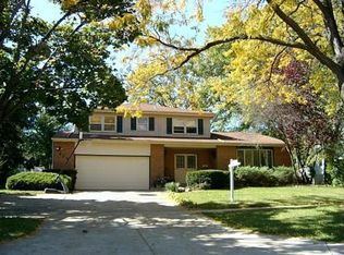 416 S Plum Grove Rd, Palatine, IL 60067