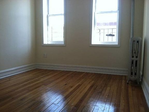 5th image of 704 Dekalb Ave