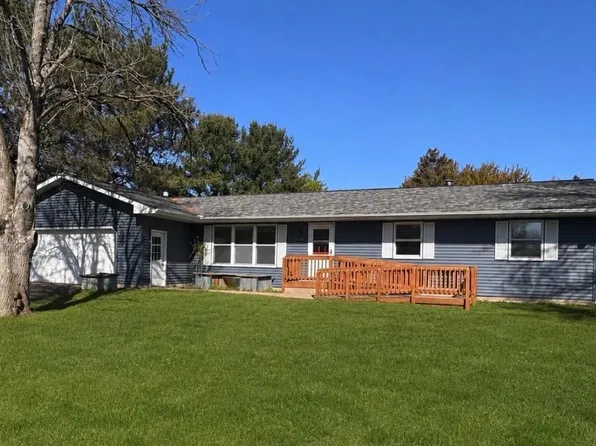 661 S Hill Dr, New Richmond, WI 54017