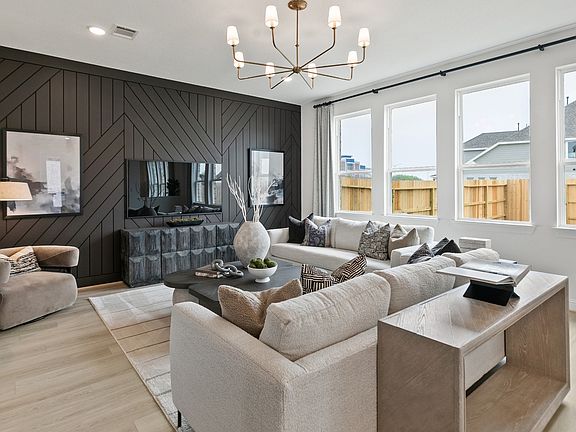 7th image of this home
