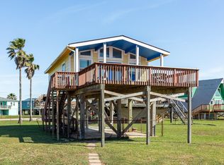 819 Sea Shell Rd, Surfside Beach, TX 77541