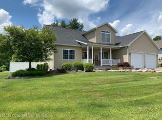 328 Sanko Dr, Olyphant, PA 18447