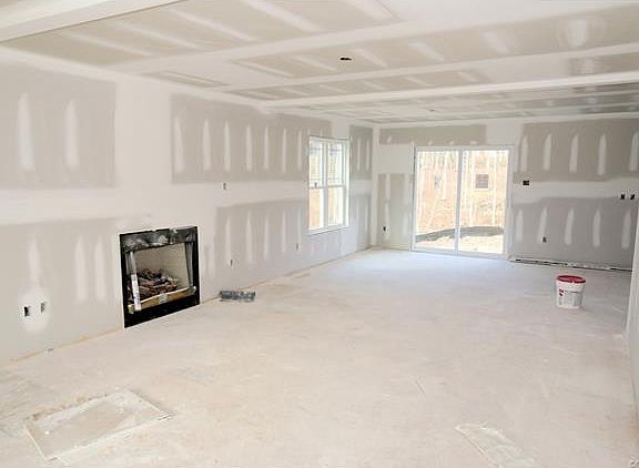 2nd image of 4432 Greenbriar Dr