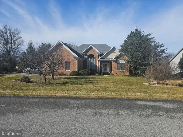 6944 Fairway Oaks, Fayetteville, PA 17222