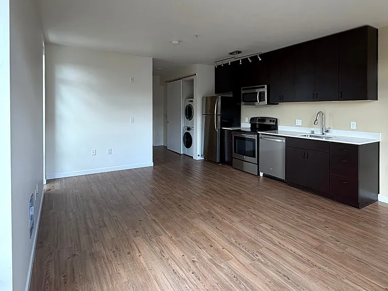 The Local 418 — Photo 29