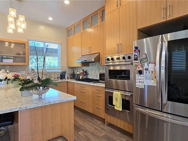 1018 La Presa Dr — Photo 10
