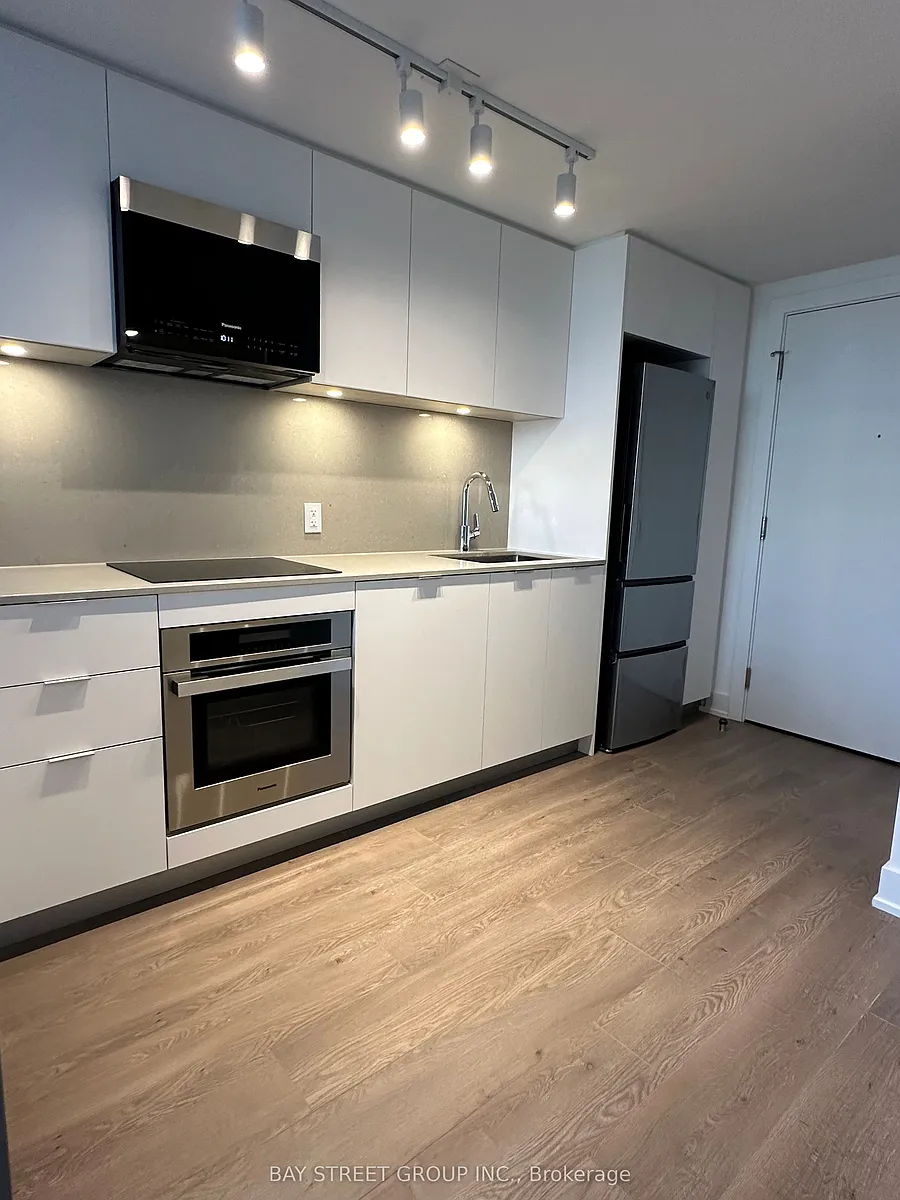 Building Photo - 8 Cedarland Dr #1203