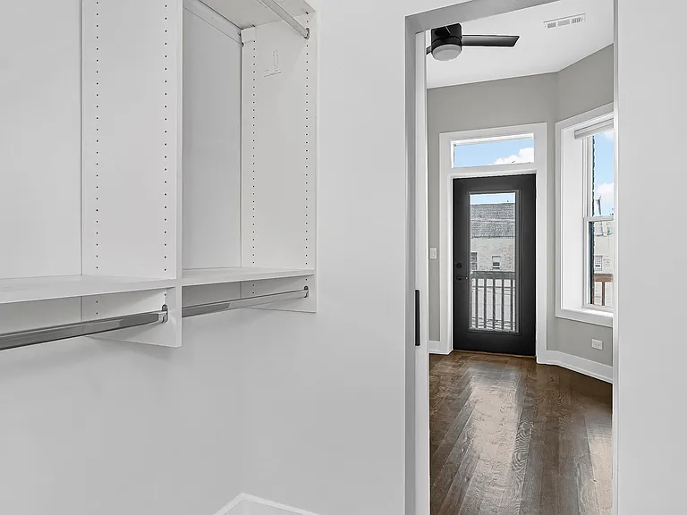 721 W Melrose St #3R — Photo 13