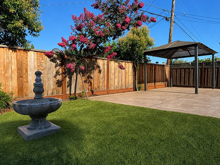 576 Virginia Ave — Photo 20