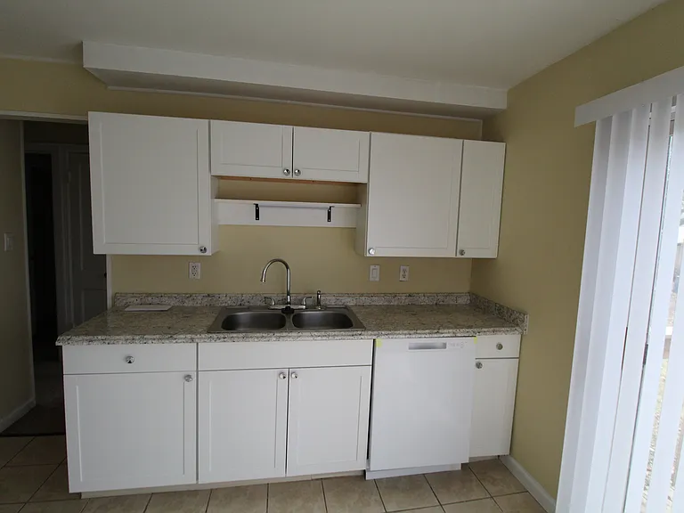 972 Chambers Cir — Photo 6