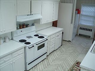 2nd image of 191 Waverly Ave