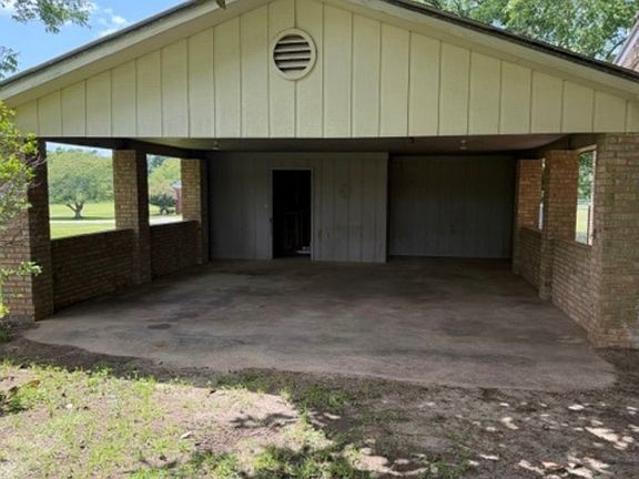 5th image of 145 York Ln